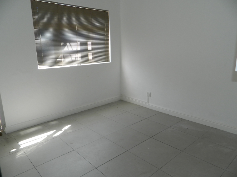 To Let commercial Property for Rent in Paarl Central Western Cape